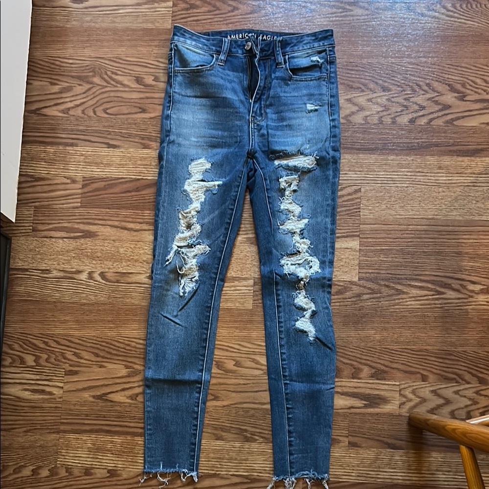 American Eagle Outfitters Distressed Blue Jeans